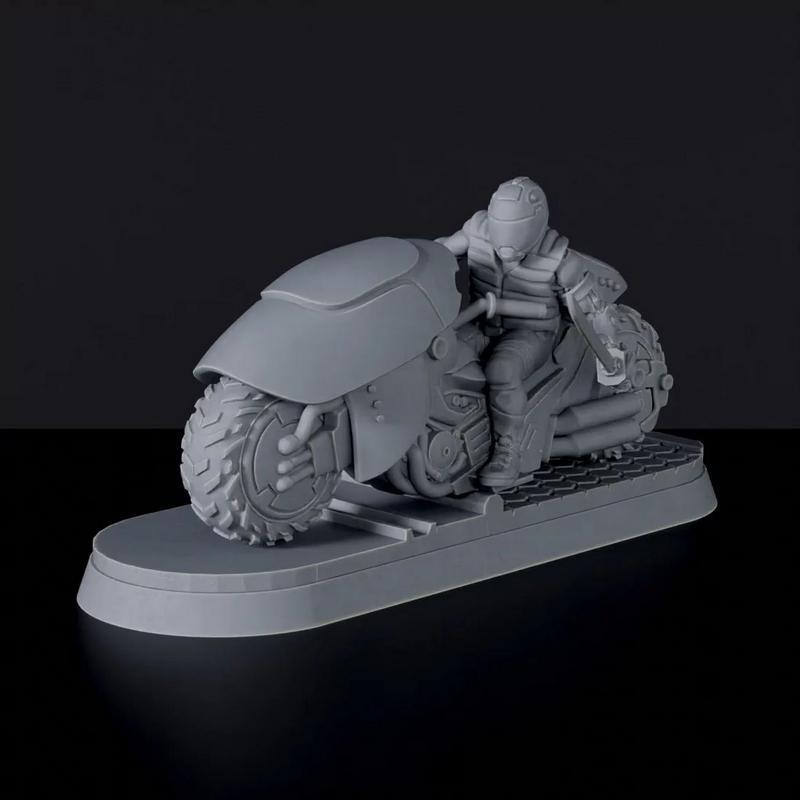 凯叔里自行车 3D打印模型|Katsushiro on Bike – 3D Print Model